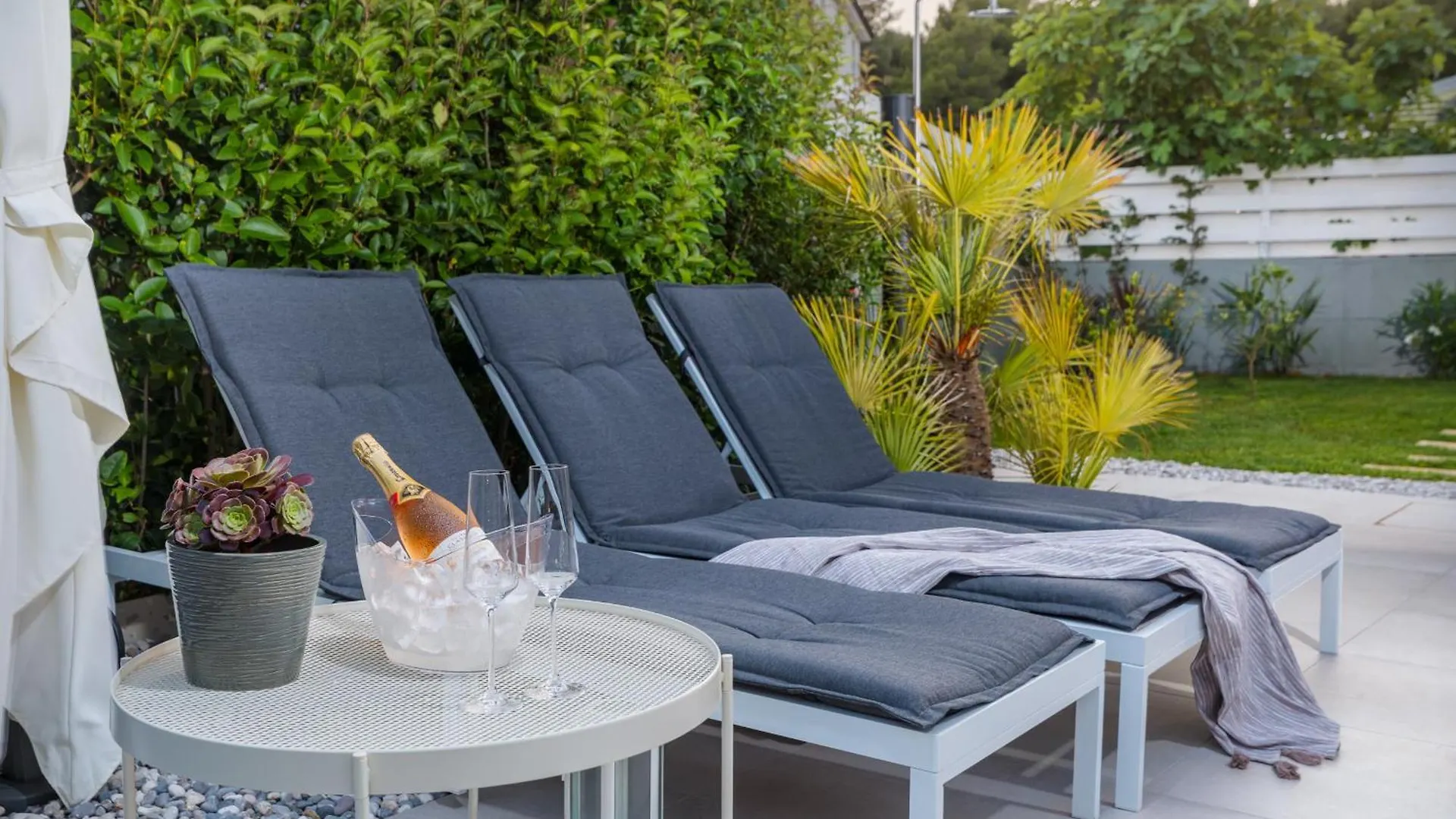 Villa Aselva with Pool near Kamenjak Nature Park Premantura 0*,  Κροατία