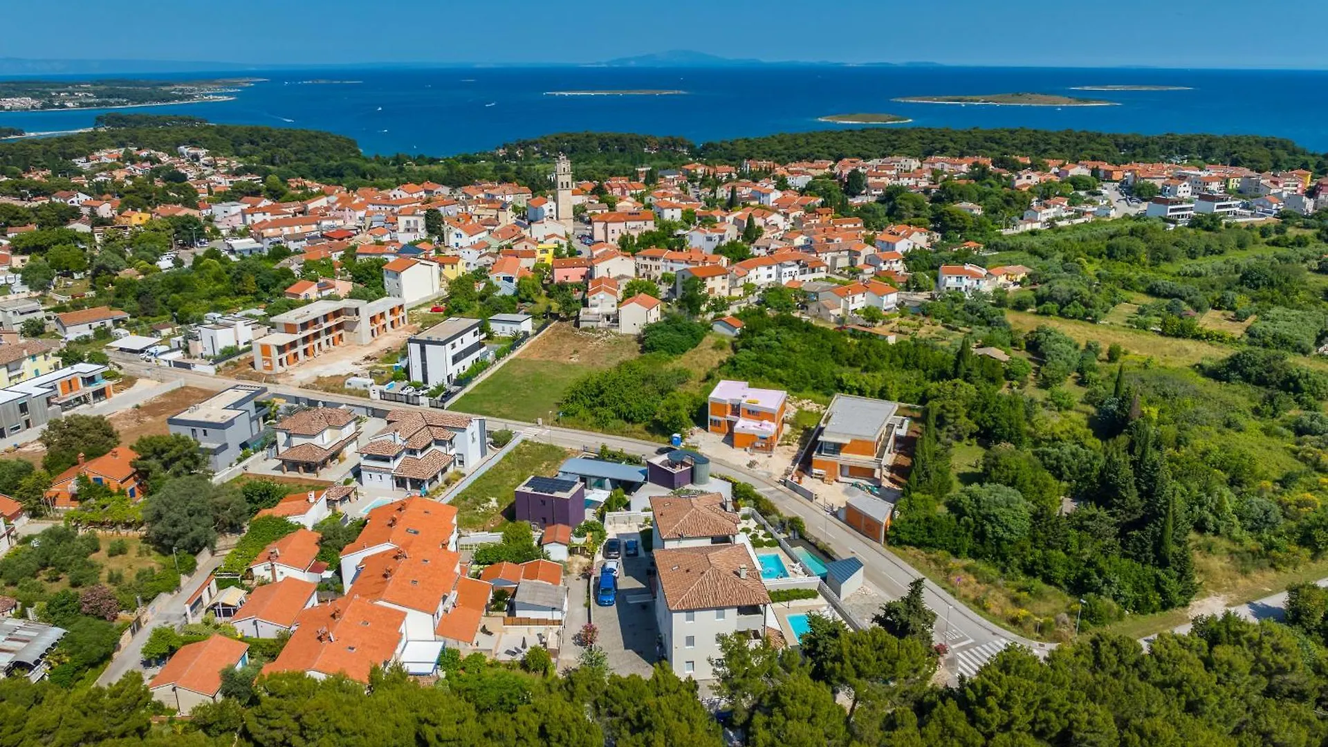 Villa Aselva with Pool near Kamenjak Nature Park Premantura